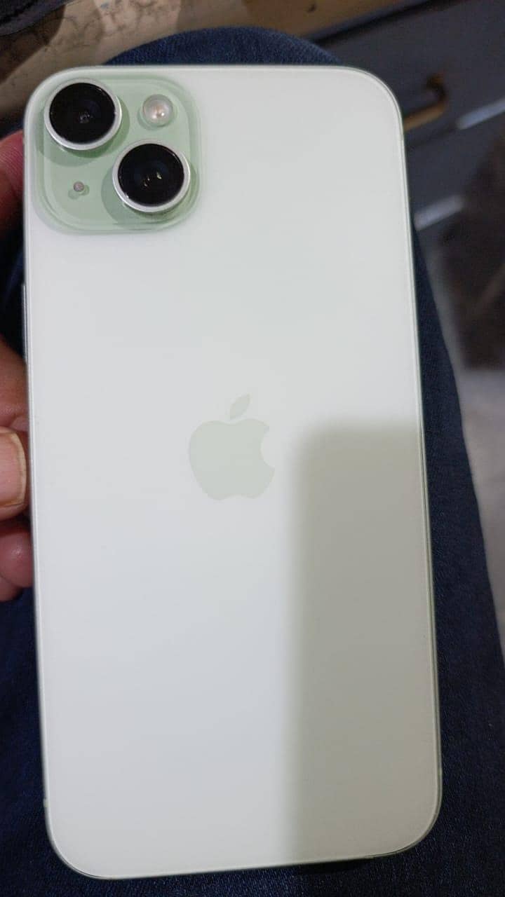 Apple iPhone 15 plus 12