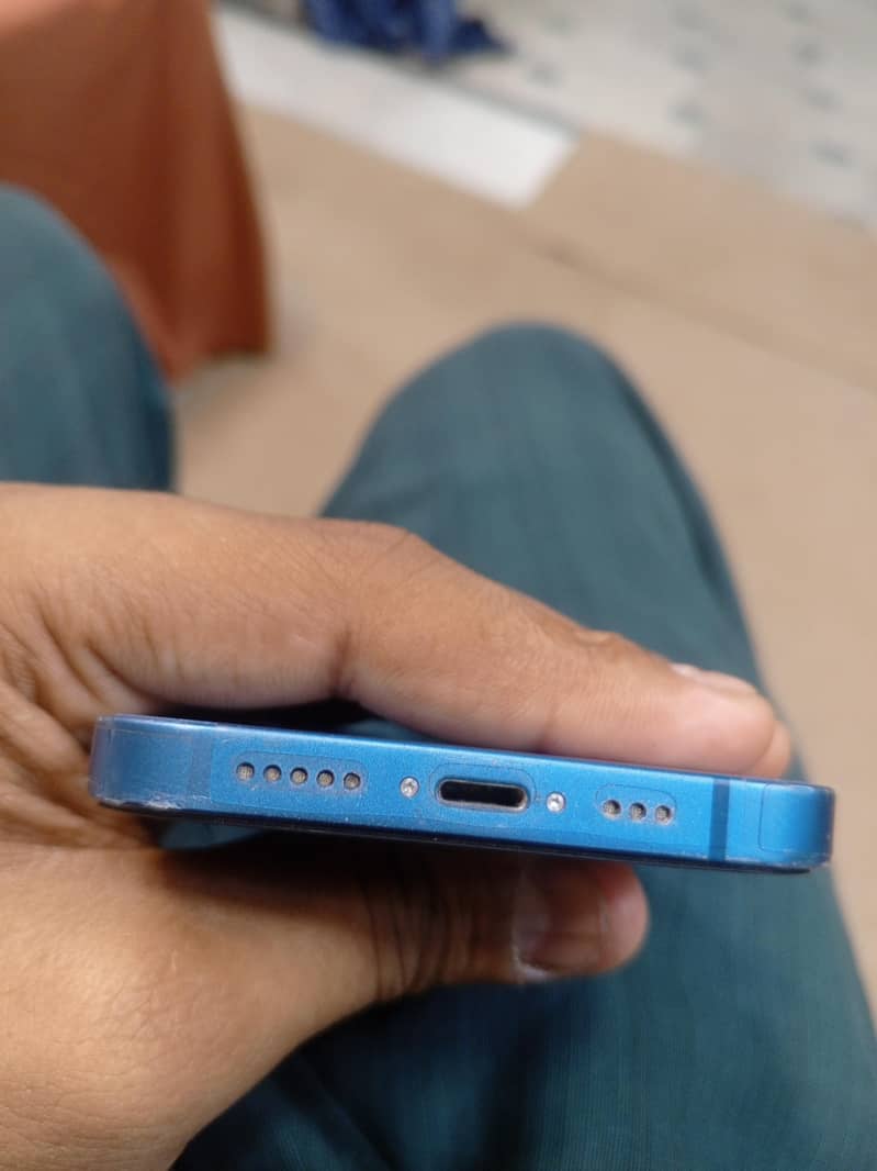 Apple iPhone 13 1