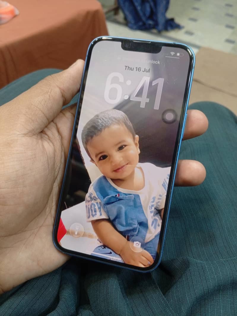 Apple iPhone 13 2