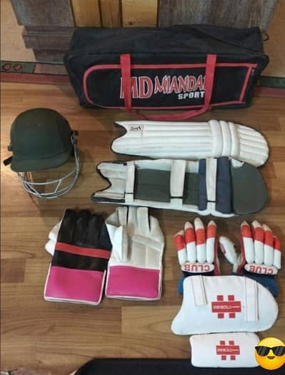 cricket kit in good condition 6 items for starting a cricket journey.
