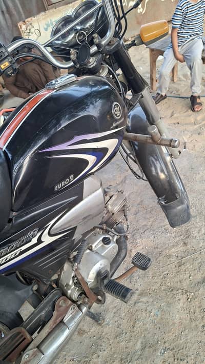 Only 6500 Km driven YD-100 Yamaha Junoon 4 stroke