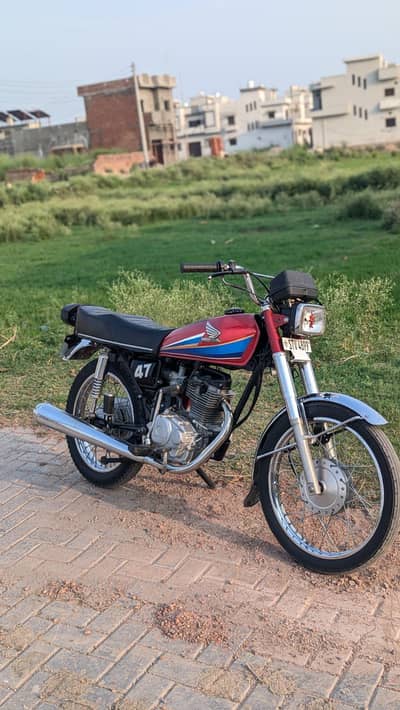 Honda 125cc 2005 model