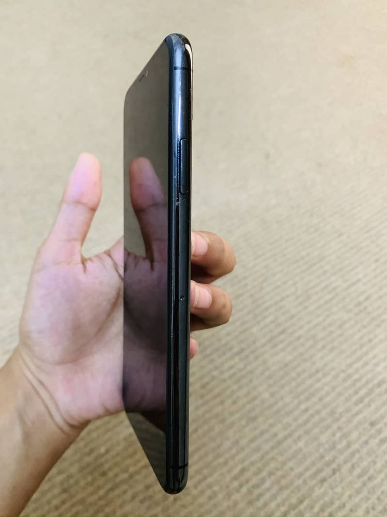 iPhone 11 Pro Max 3