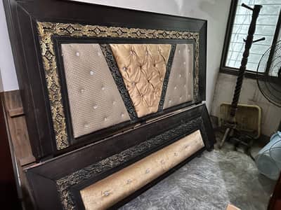 King Size Bed – Excellent Condition – No Mattress