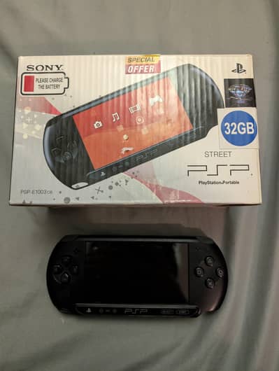 PSP rare antique piece w/ original Box and 60+ games installed