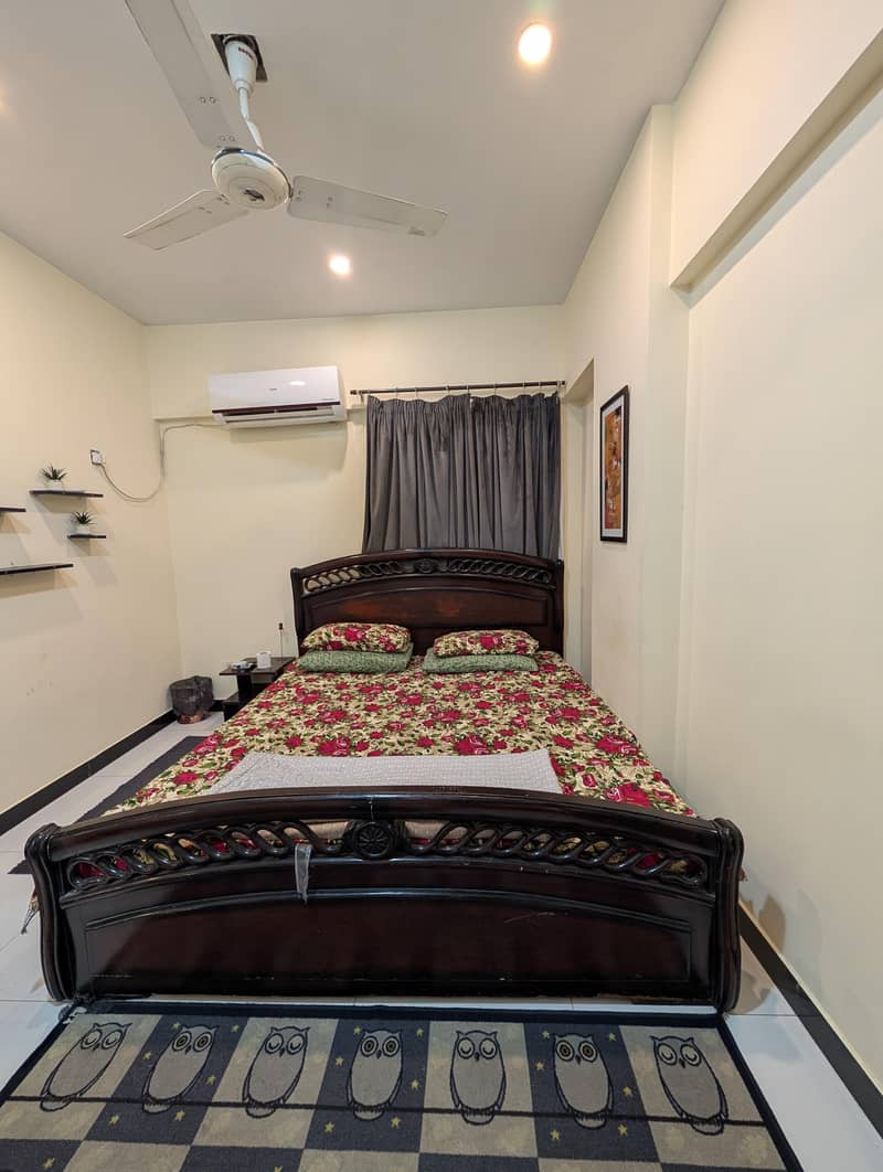Queen Size Bed 1