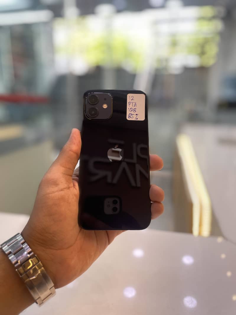 Apple iPhone 12 0
