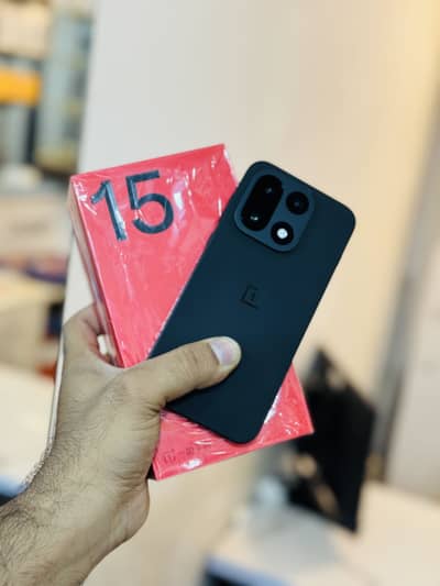 One Plus 15 12/256 full box