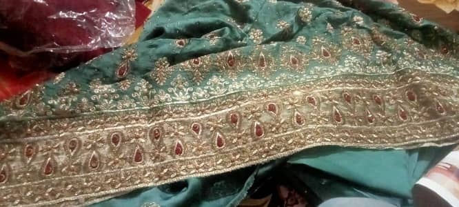 new ha 3pis ha or ek silk ha or Baki reshmi hn lainin wale