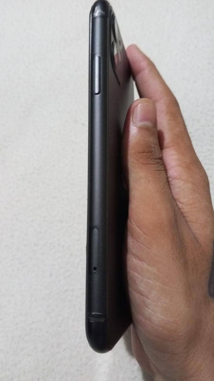 Apple iPhone 11 1