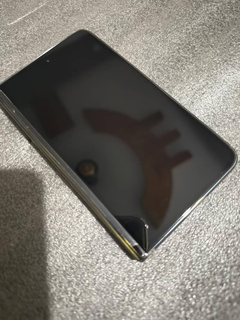 Google pixel fold 12