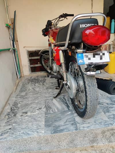 HONDA CG125 2021 MODEL / EXCELLENT CONDITION / ISLAMABAD NUMBER
