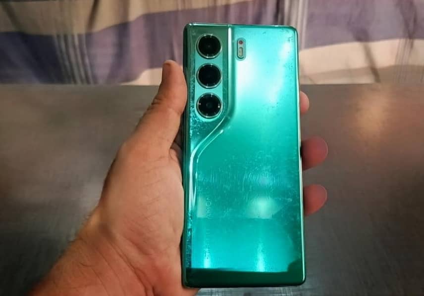 Tecno CAMON 40 4