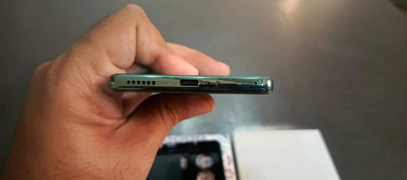 Tecno CAMON 40 7