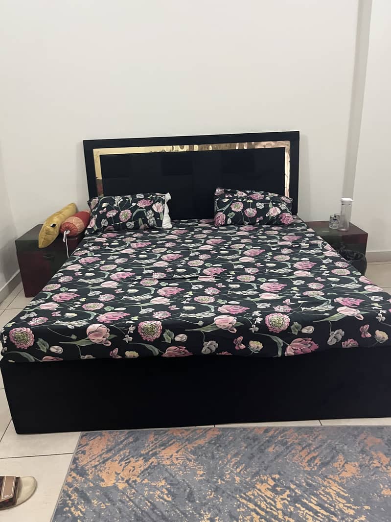 King bed 1