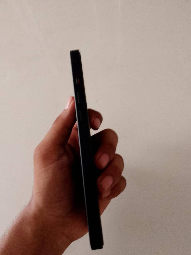 Apple iPhone 13 3