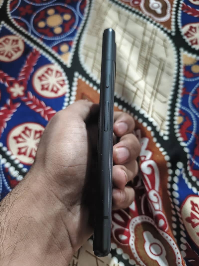 Google Pixel 7a 4