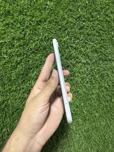 Apple iPhone XR
