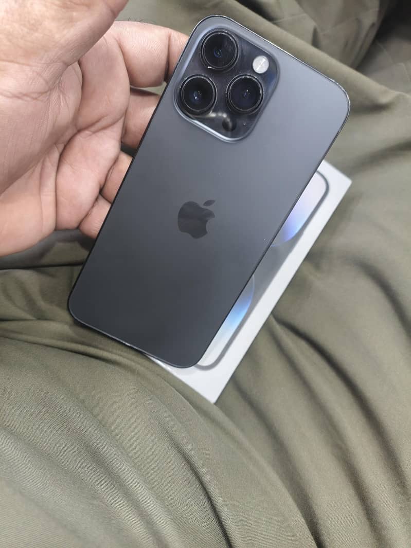 Apple iPhone 14 Pro Max 6