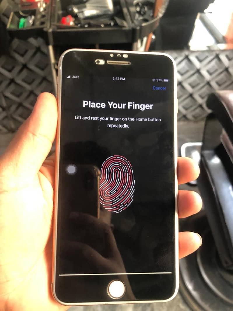 Apple iPhone 8 Plus 3