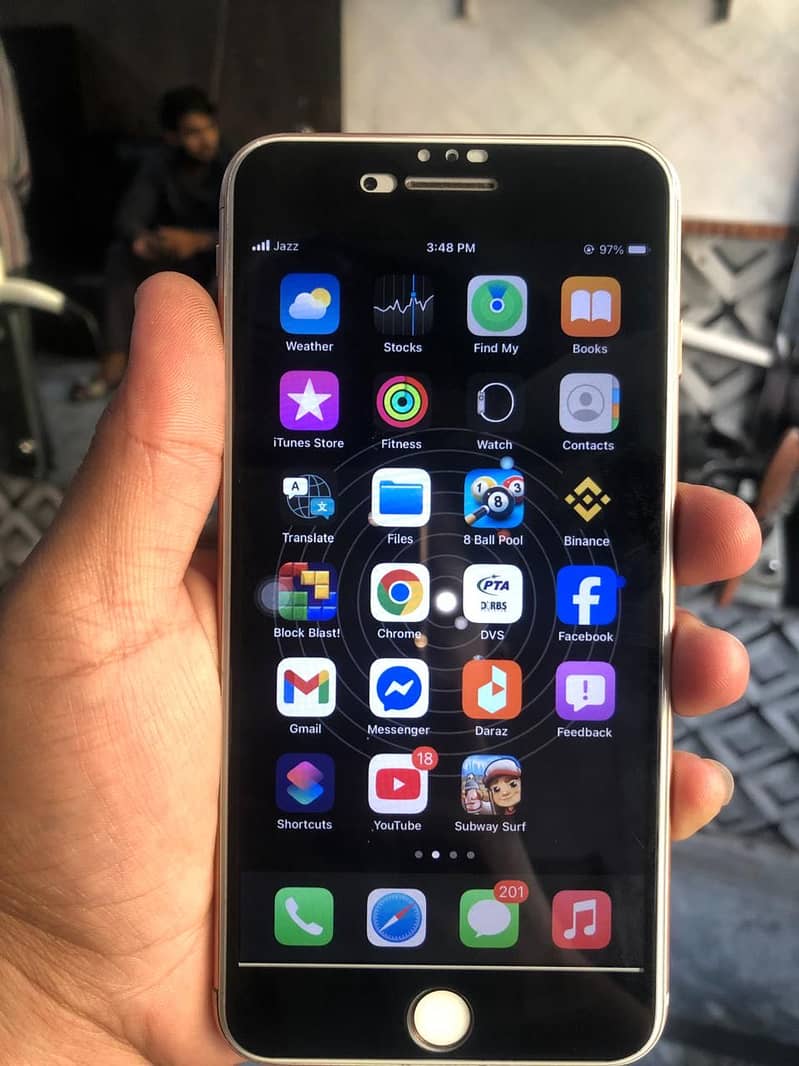 Apple iPhone 8 Plus 4