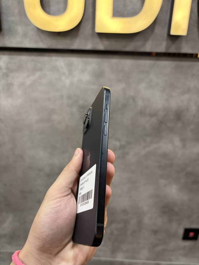 Apple iPhone 15 plus 5