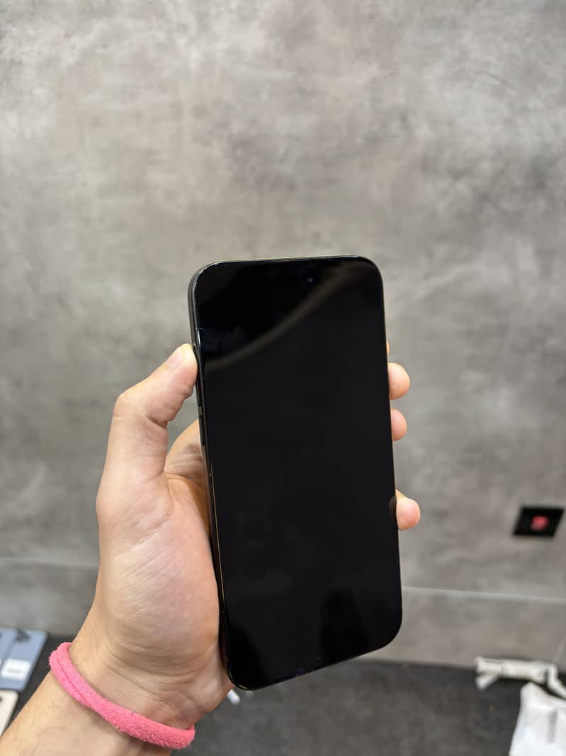 Apple iPhone 15 plus 12