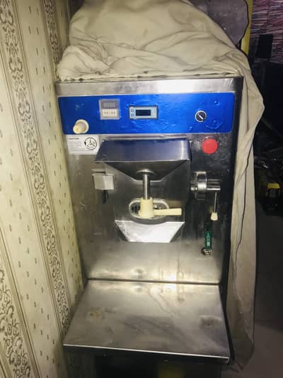 ice cream machine ( batch freezer )