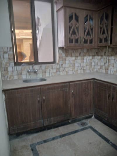6 marla 1st floor for rent