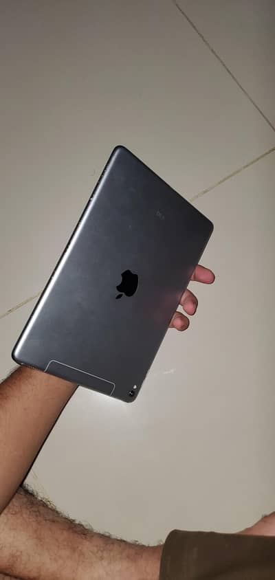 iPad Pro 9.7 128gb wifi+cellular 120fps