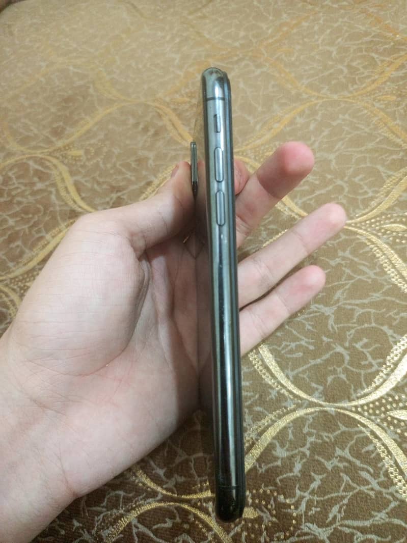 Apple iPhone X 0