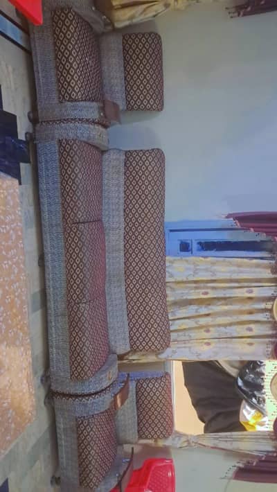 7 Seater Sofa Set for Sale – Good Condition