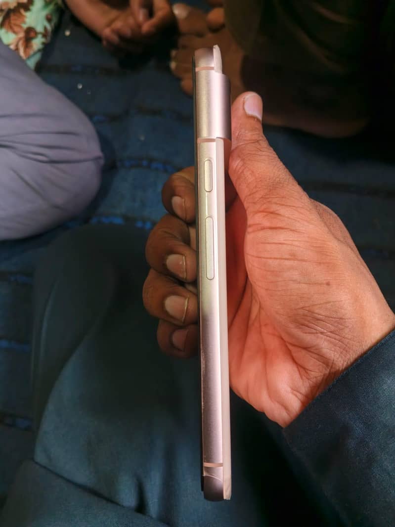 Google pixel 8 3