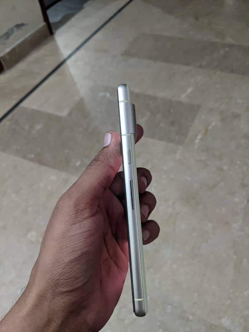 Google Pixel 7 3