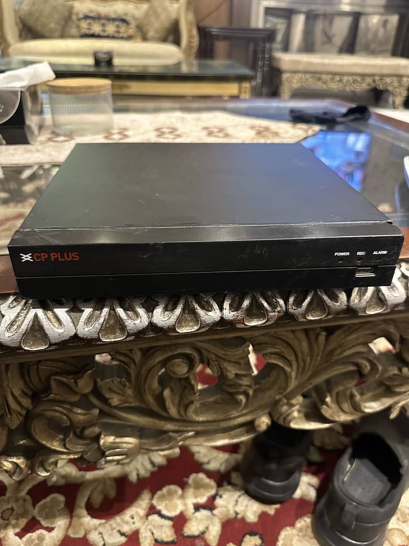 DVR + 8 camera 0