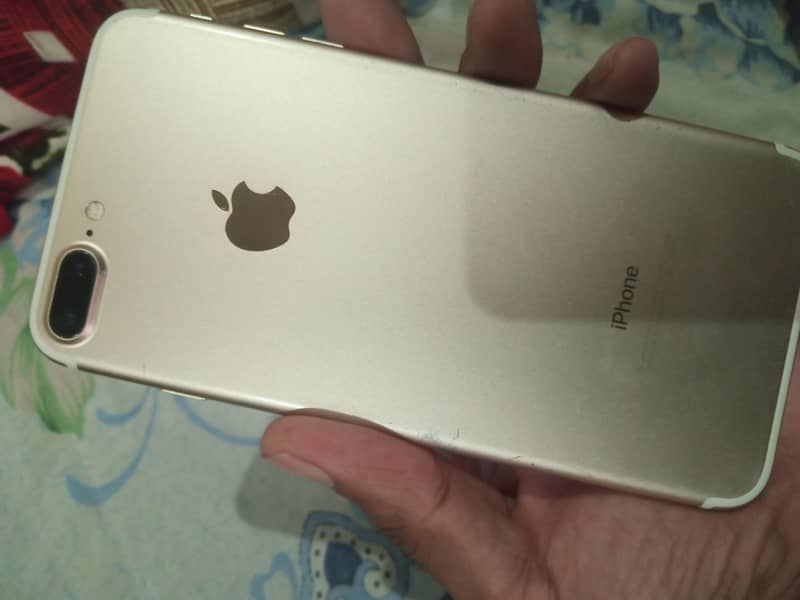 Apple iPhone 7 Plus 1