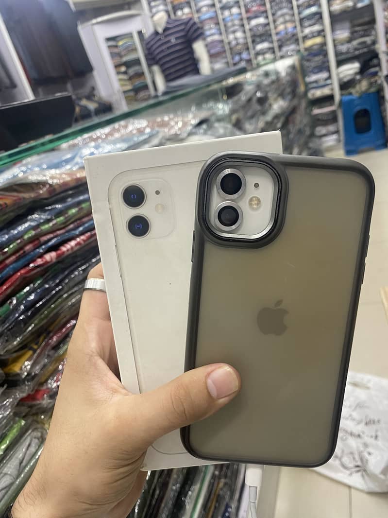 Apple iPhone 11 0