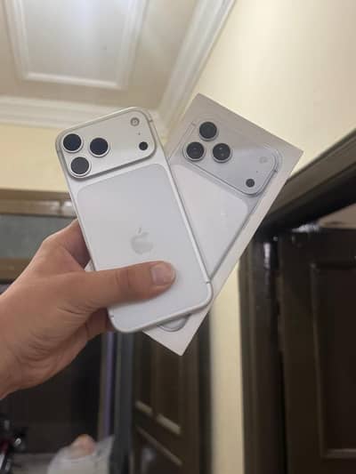 iPhone 17 Pro Max silver