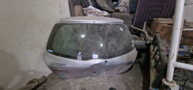 Vitz 2006-2008 back wind shield || Back trunk|| Vitz rear wind screen