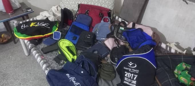 mix variety bags aur macherdani