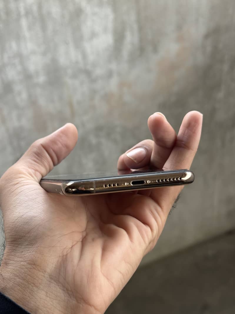 Apple iPhone 11 Pro Max 5