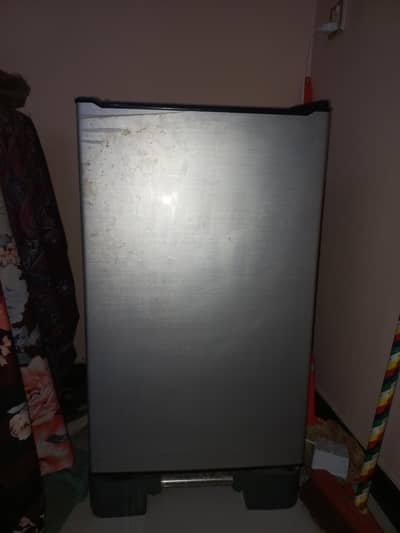 selling dawlance single door badroom refrigerator