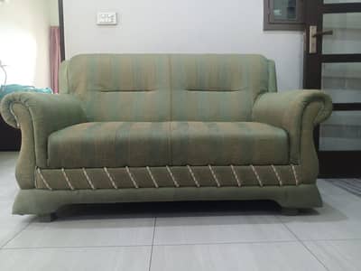 Sofa set 7 seater for sale in good condition
