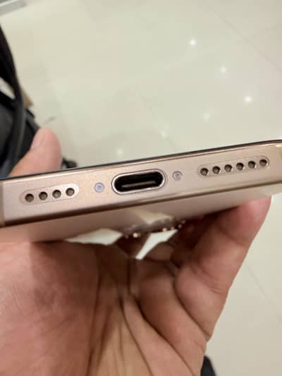 Apple iPhone 16 Pro Max