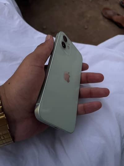 Apple iPhone 12