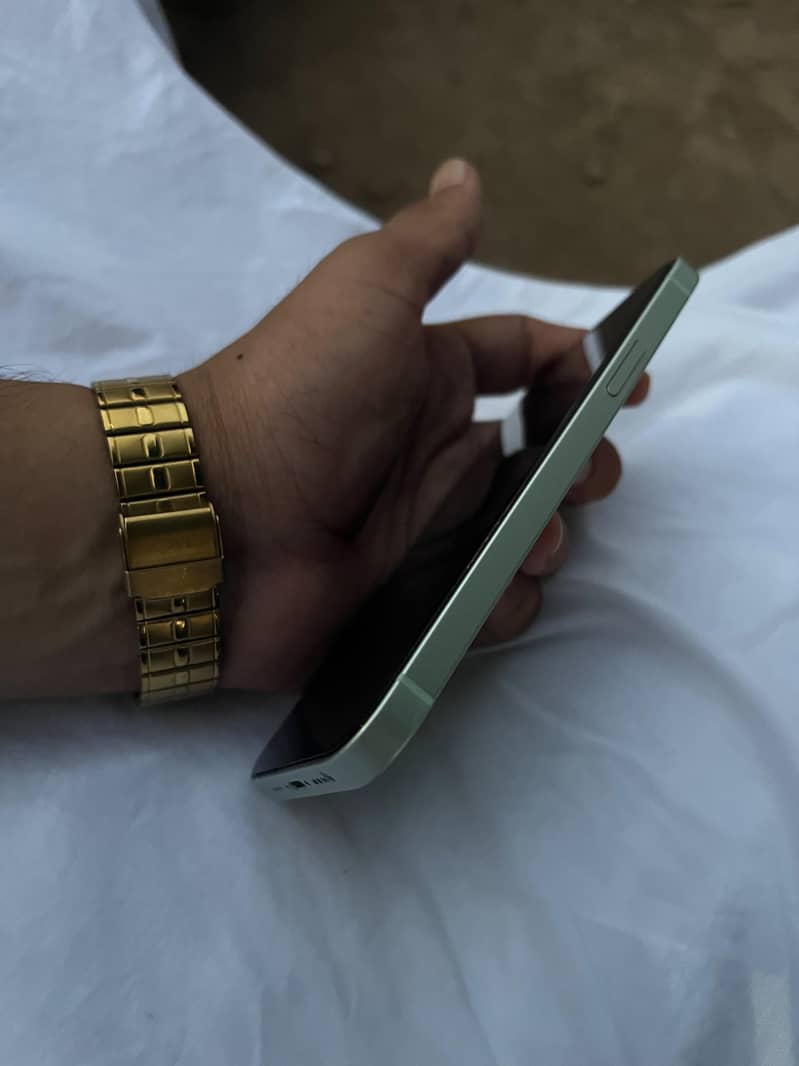 Apple iPhone 12 2