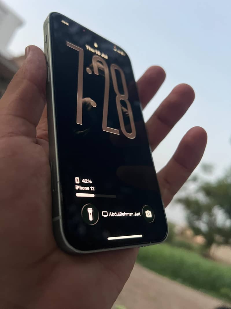 Apple iPhone 12 5