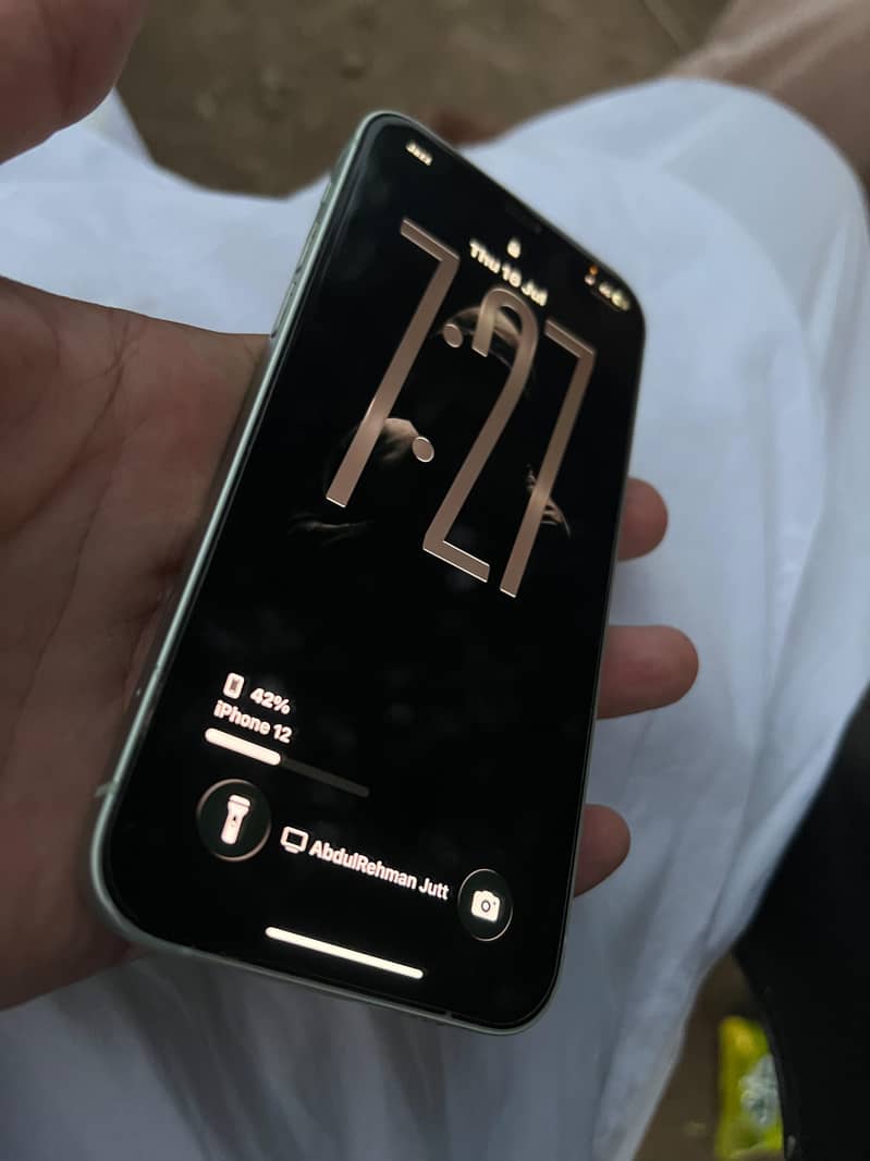 Apple iPhone 12 6