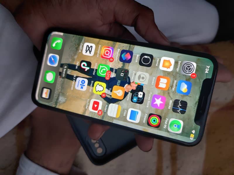 IPHONE X 3