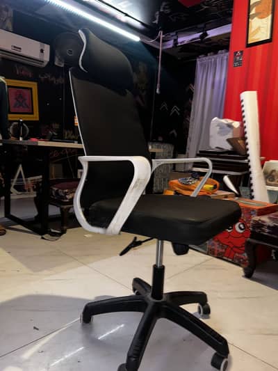 Back Office Chair with Headrest | Mesh Back | Adjustable Height